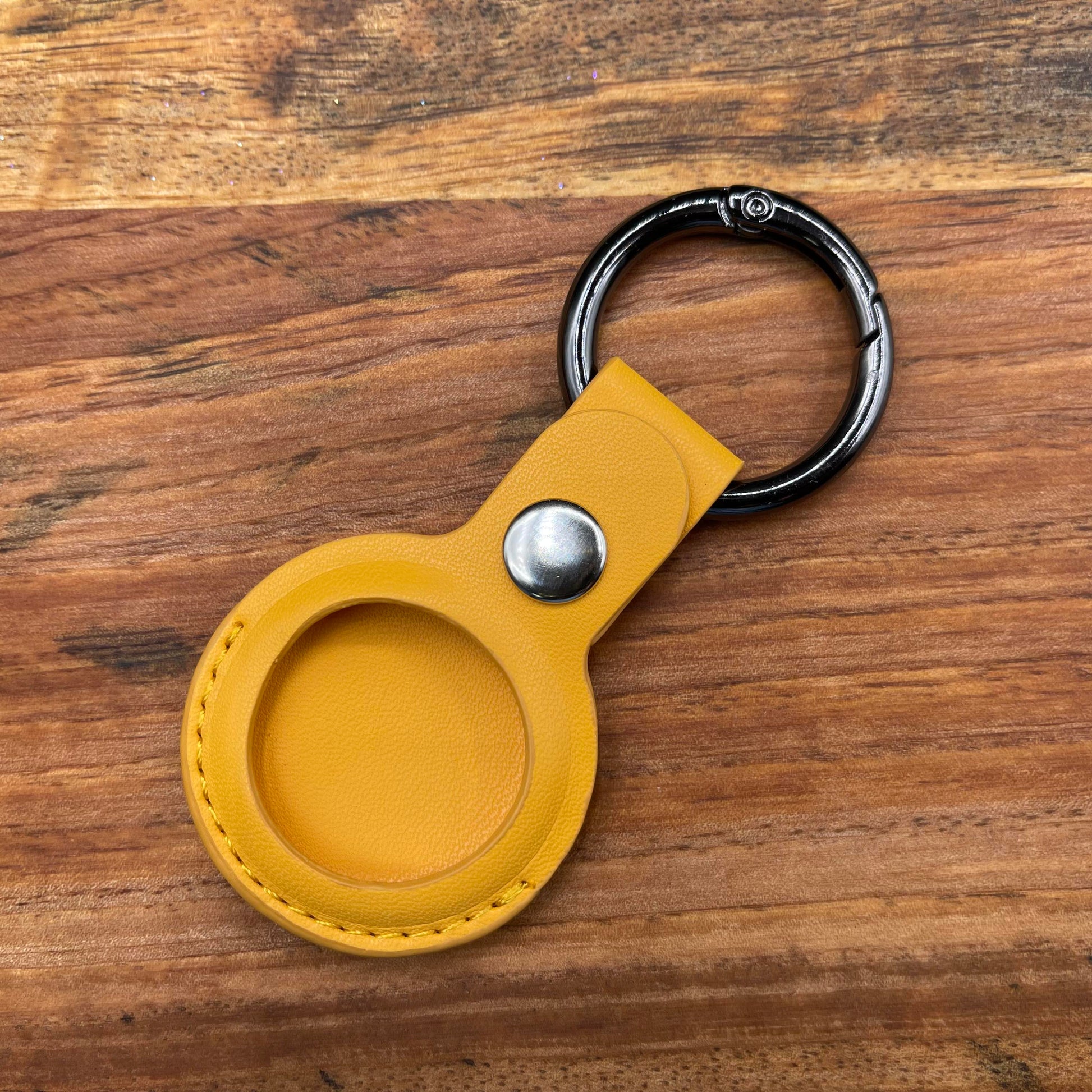 Apple AirTag Vegan Leather Keyring Holder - Version 2 - Nerd Stop